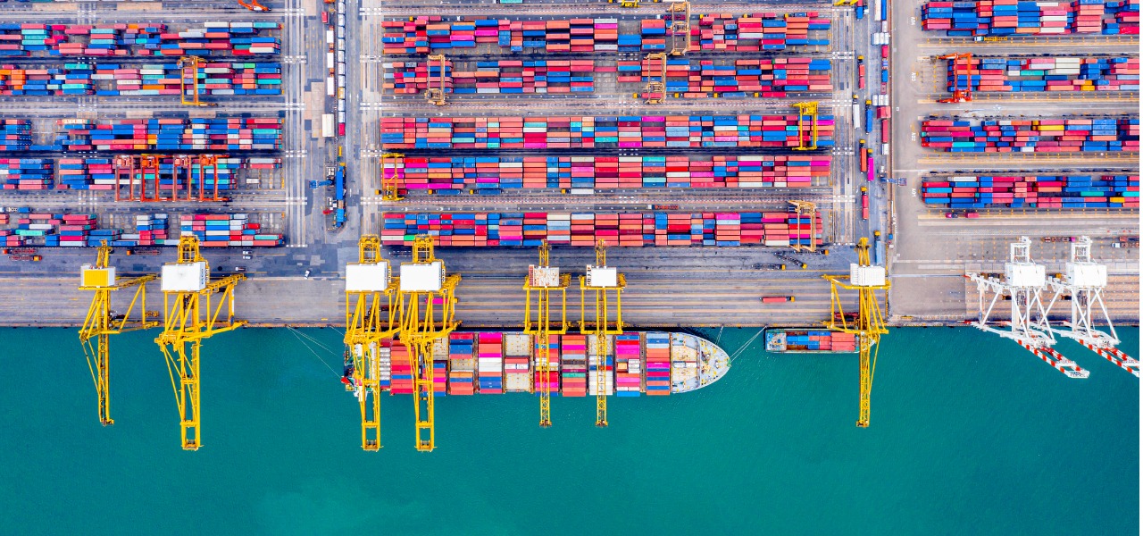 Hafen mit Gütern für den Welthandel